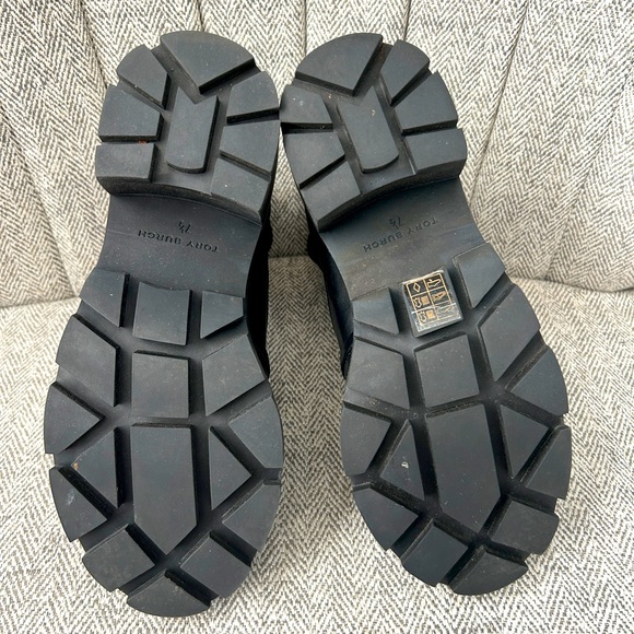 Tory Burch Lug Sole Chelsea Ankle Boot size 7.5 - Picture 6 of 6